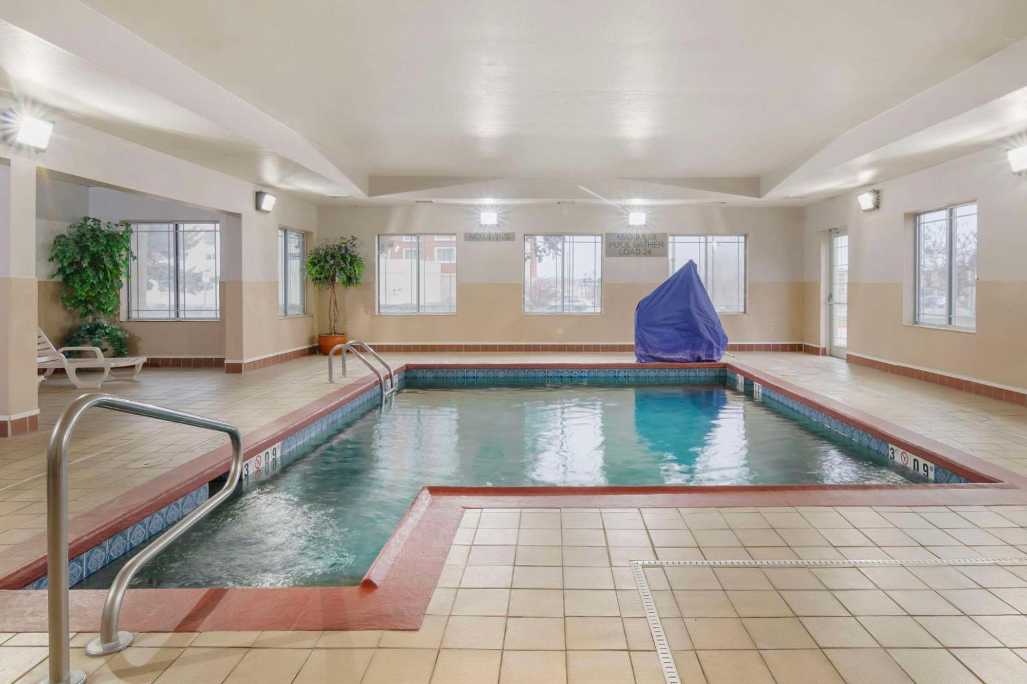 Country Inn & Suites By Radisson, Columbia, Mo Εξωτερικό φωτογραφία